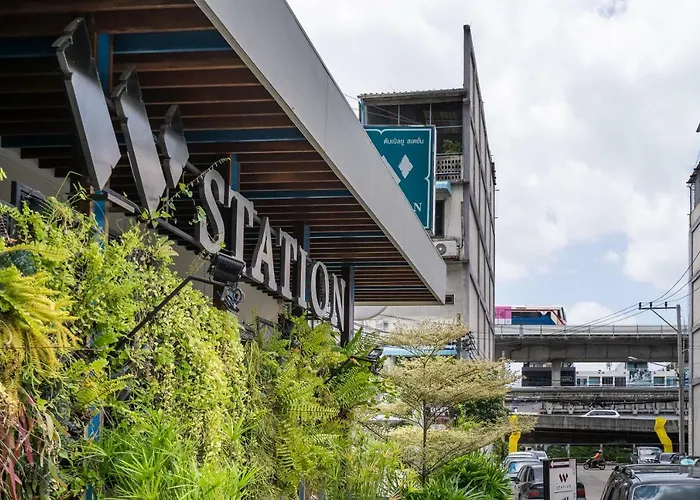 W Station